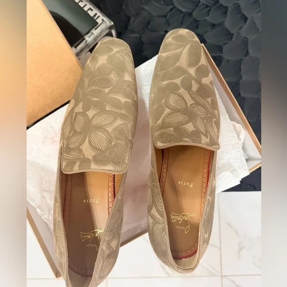 NEW FULL SET Christian Louboutin Beige Floral Loafers display picture 3